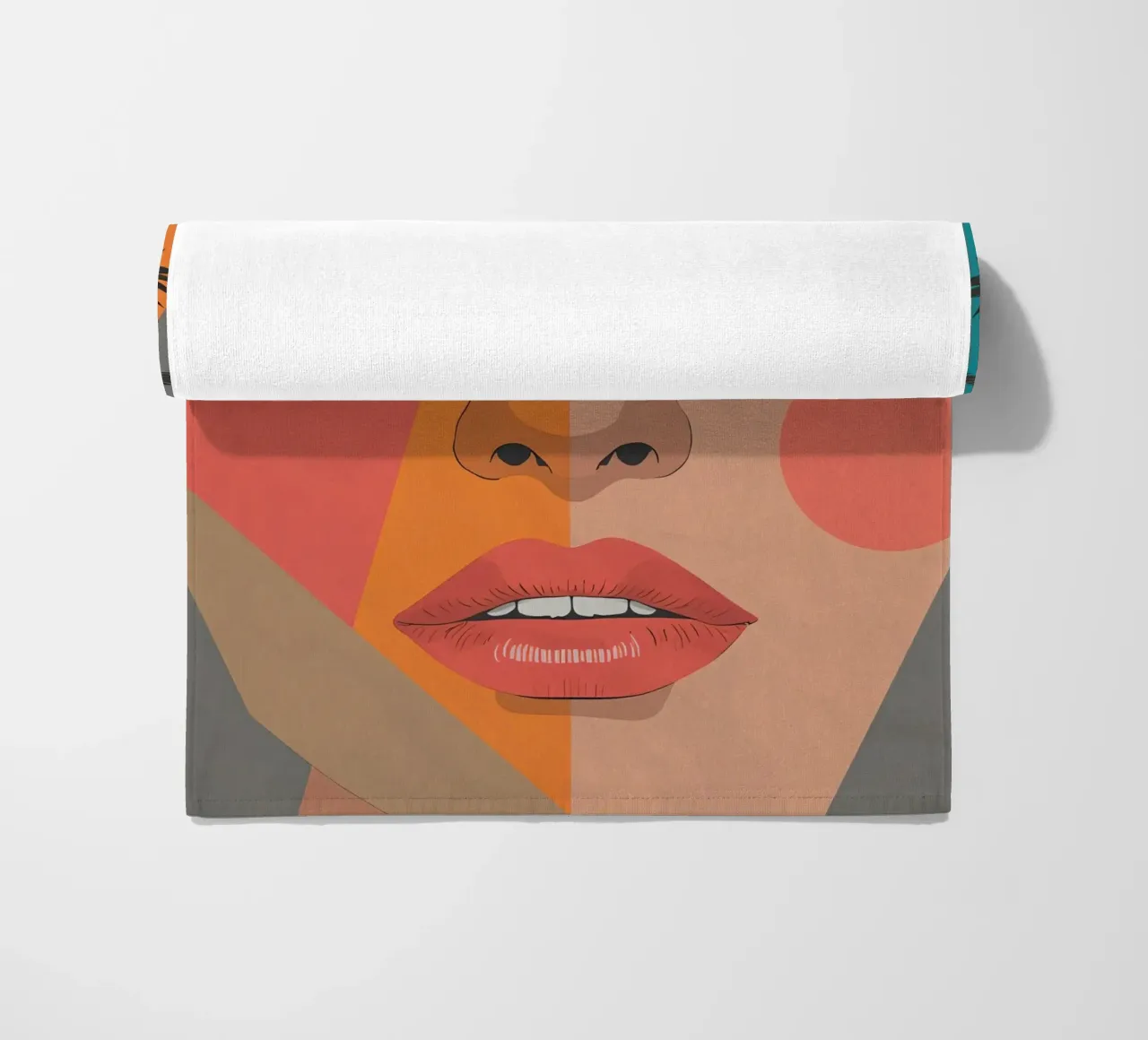 Ritratto geometrico di un volto di donna con colori differenti telo mare da DesignDoodle
