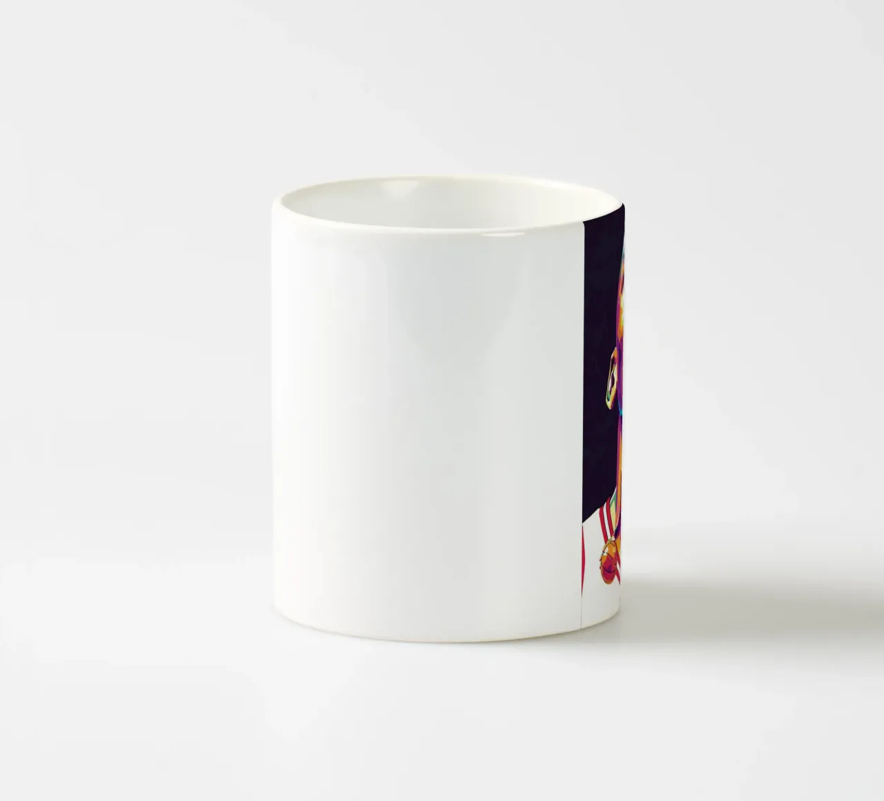 Michael Jordan in posa ravvicinata tazza in ceramica da Hantamrata