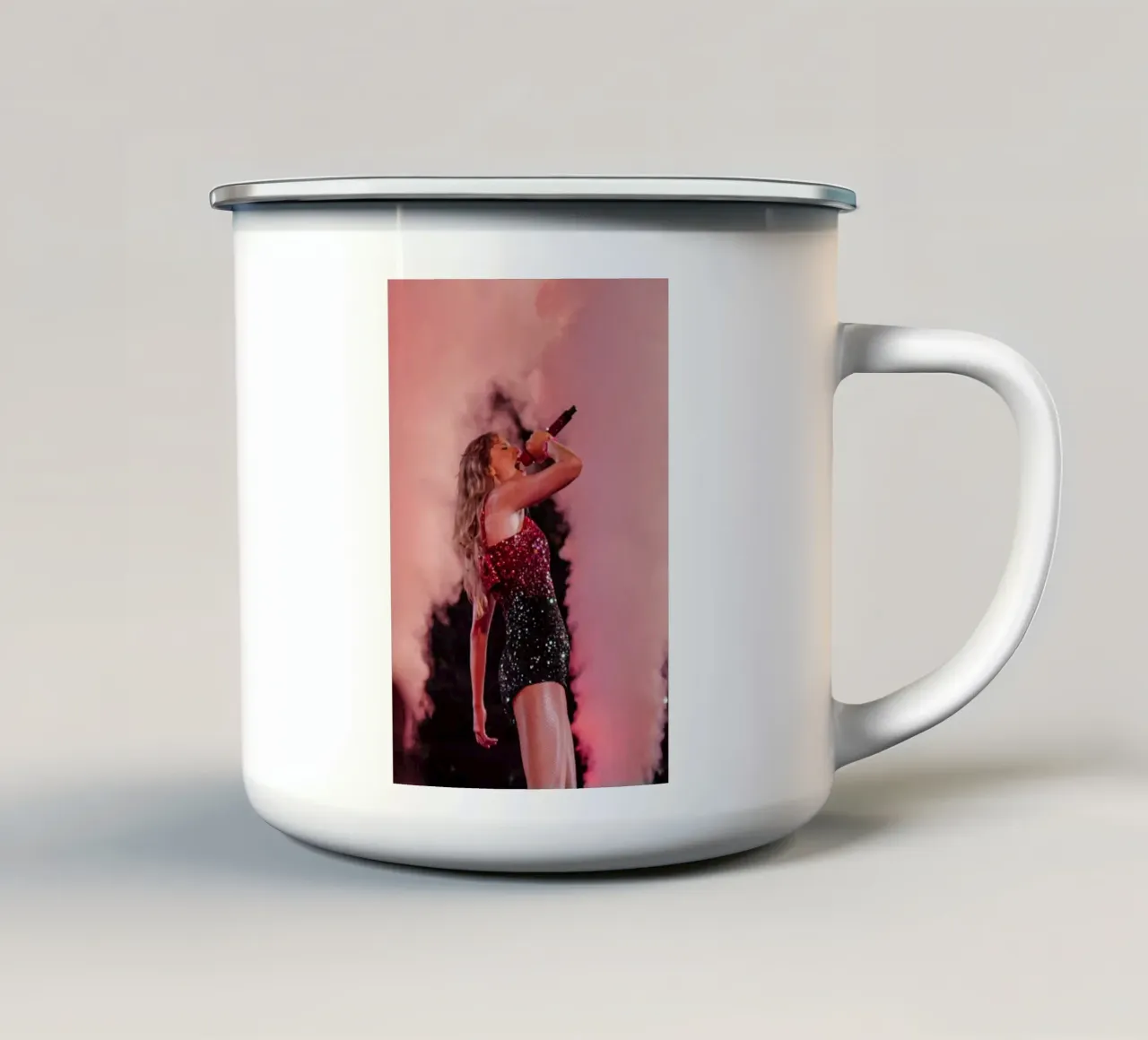 Urlo in concerto Taylor Swifts tazza in smalto da Home Band Shop