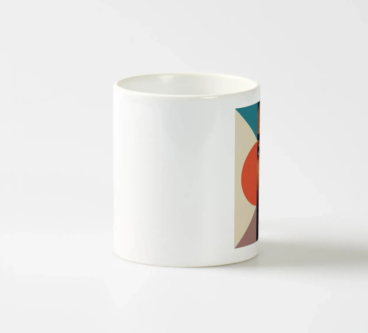Volto di donna astratto con forme geometriche tazza in ceramica da DesignDoodle