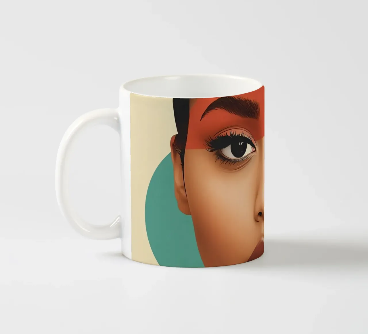 Volto di donna con sovrapposizione di forme geometriche Make up tazza in ceramica da DesignDoodle