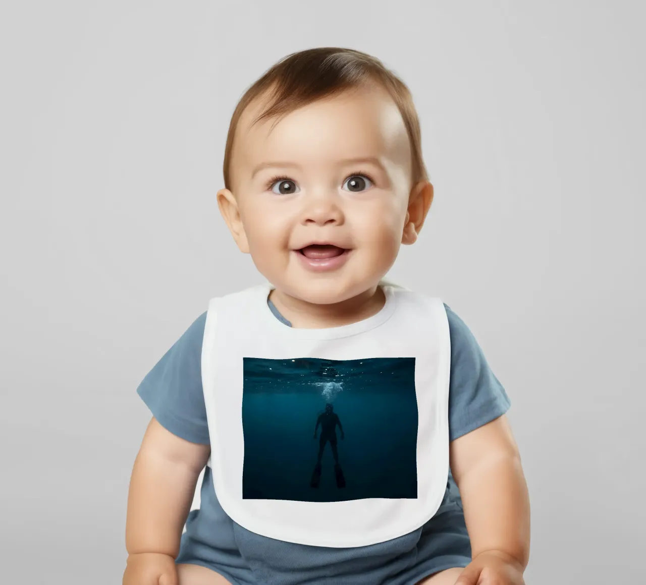 Silhouette subacquea di un sommozzatore bavaglino da DesignDoodle