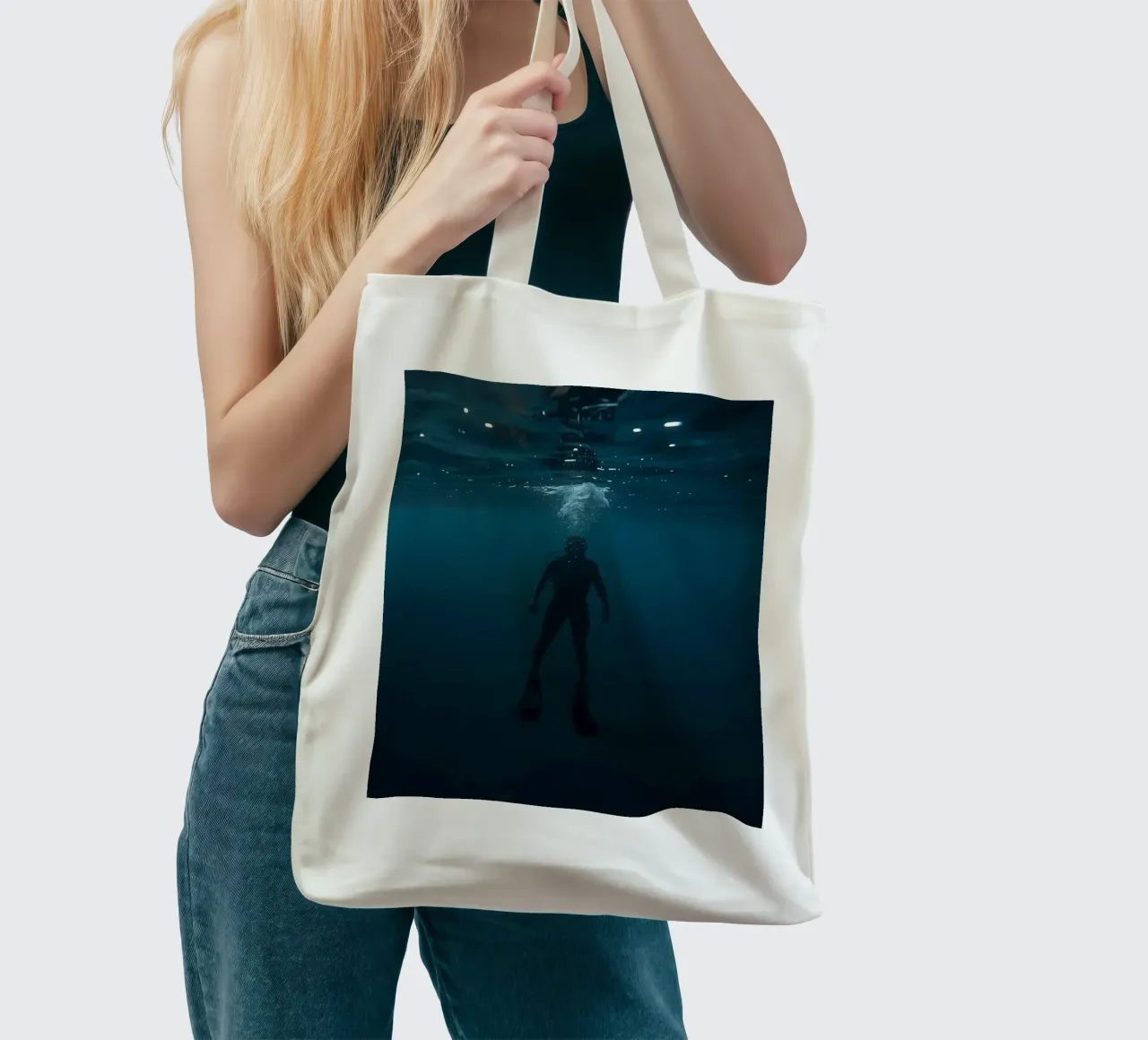 Silhouette subacquea di un sommozzatore borsa in juta da DesignDoodle