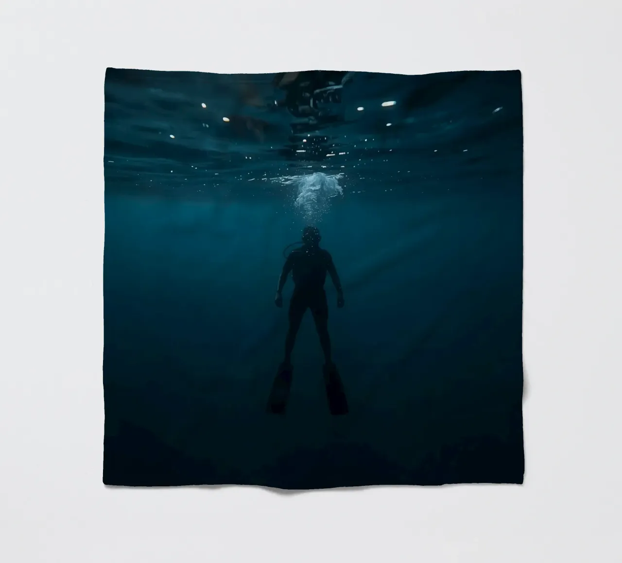Silhouette subacquea di un sommozzatore coperta in pile da DesignDoodle