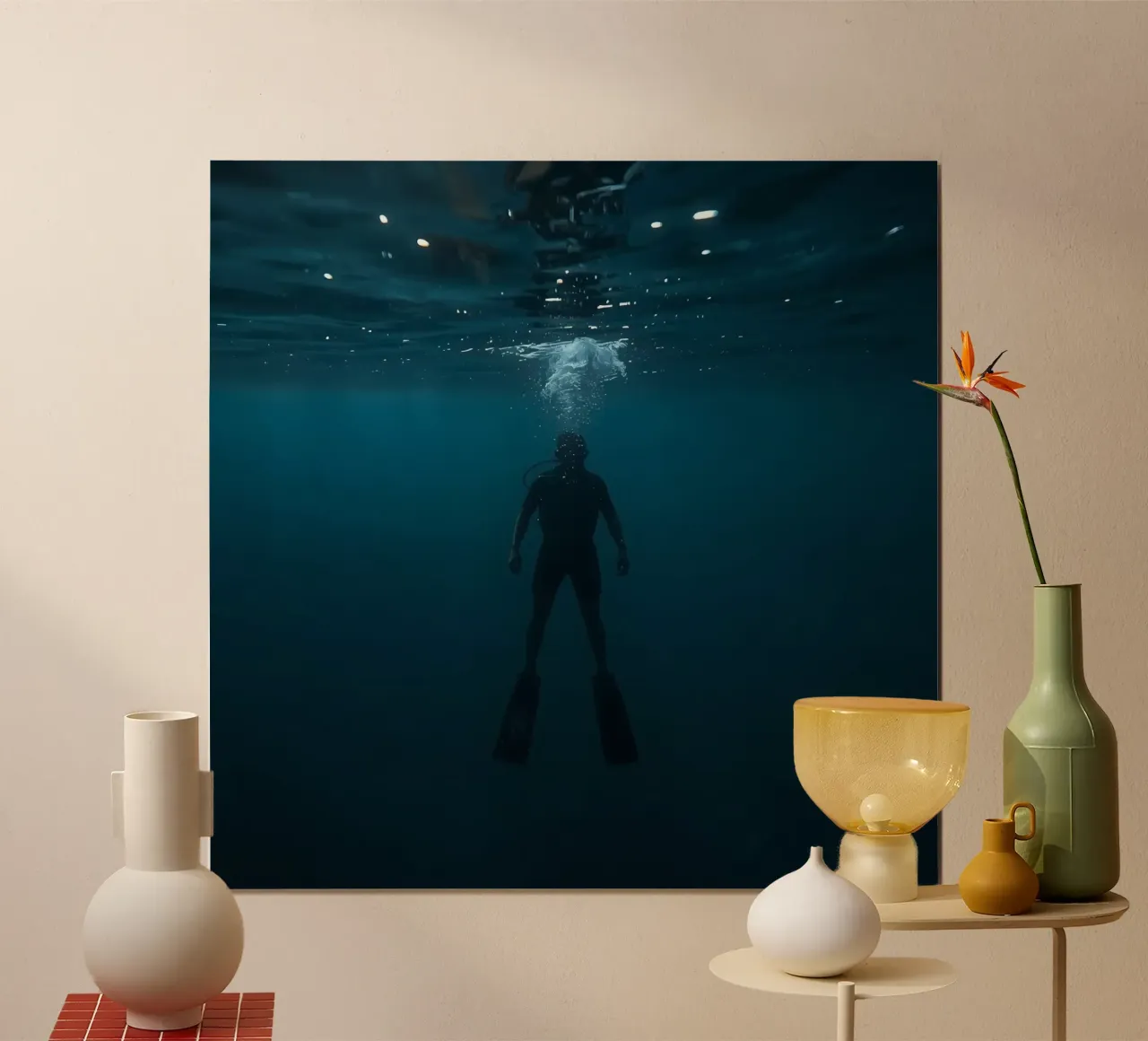 Silhouette subacquea di un sommozzatore poster con telaio in alluminio da DesignDoodle
