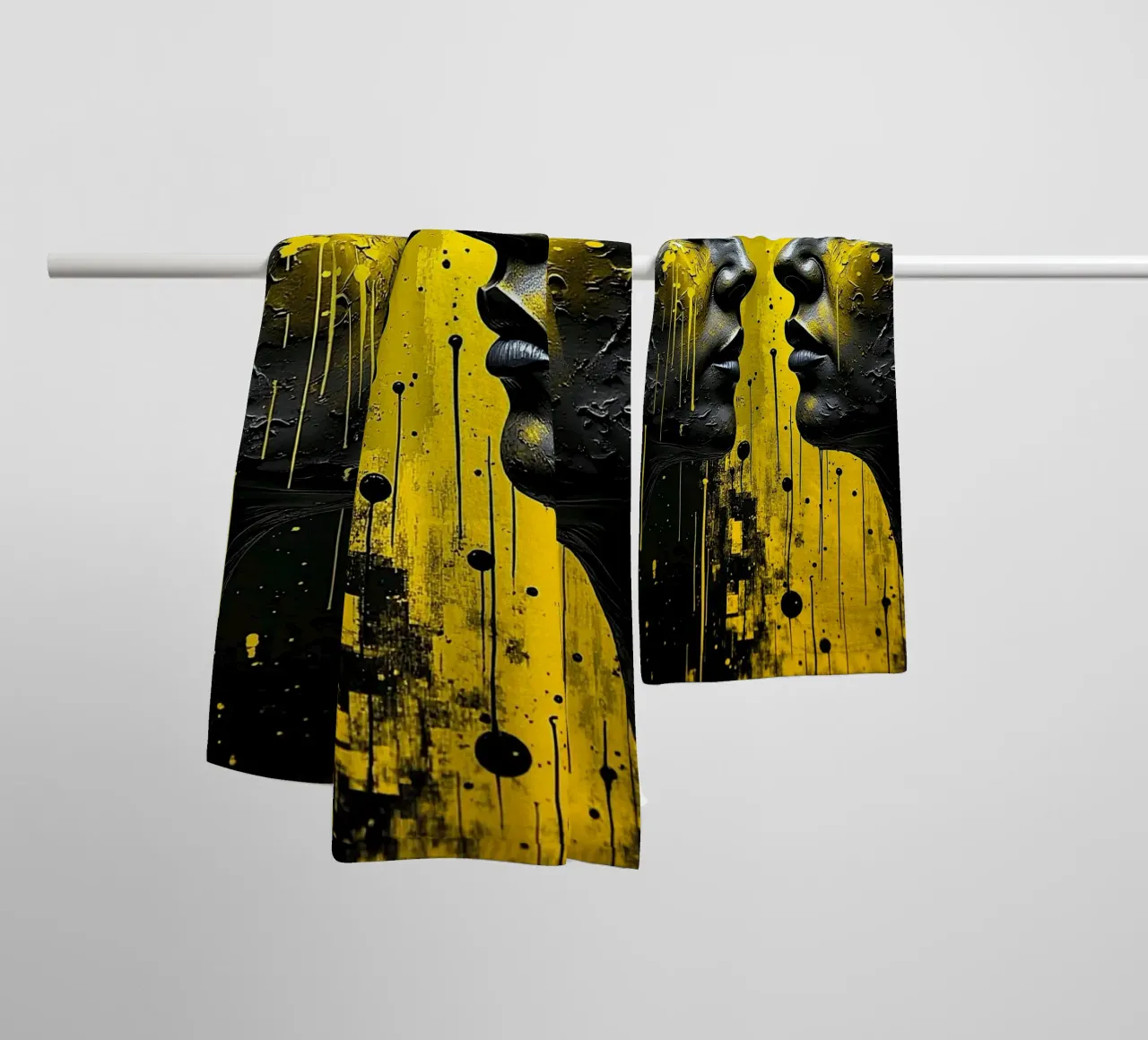 reflet_jaune_1 serviette de bain de AI-Portraits by LK