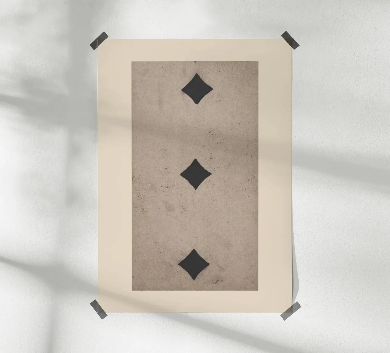 Stampa d'arte dei Tarocchi d'epoca con il Tre di Quadri poster da vintagepod