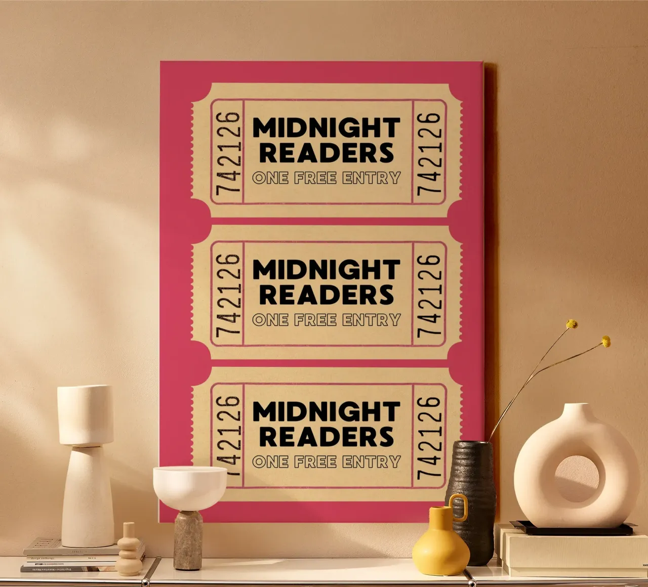 Poster per biglietti retro dei lettori di mezzanotte - Rosa tela con Cornice a cassetta da vintagepod