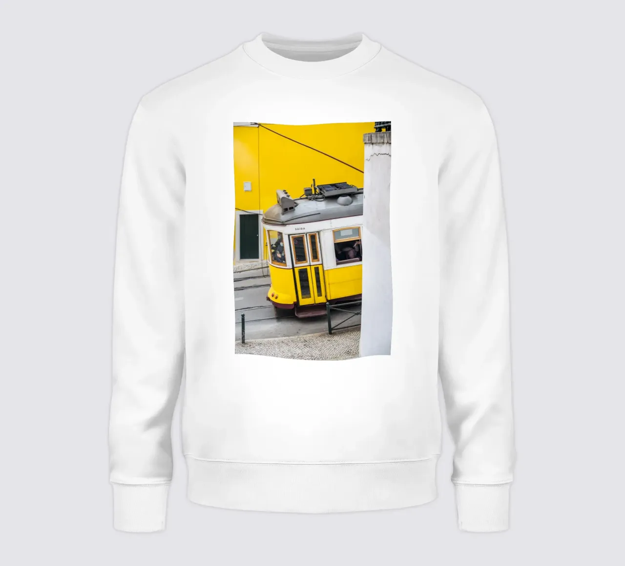 Yellow Tram in Lisbon Portugal felpa da patiphotography