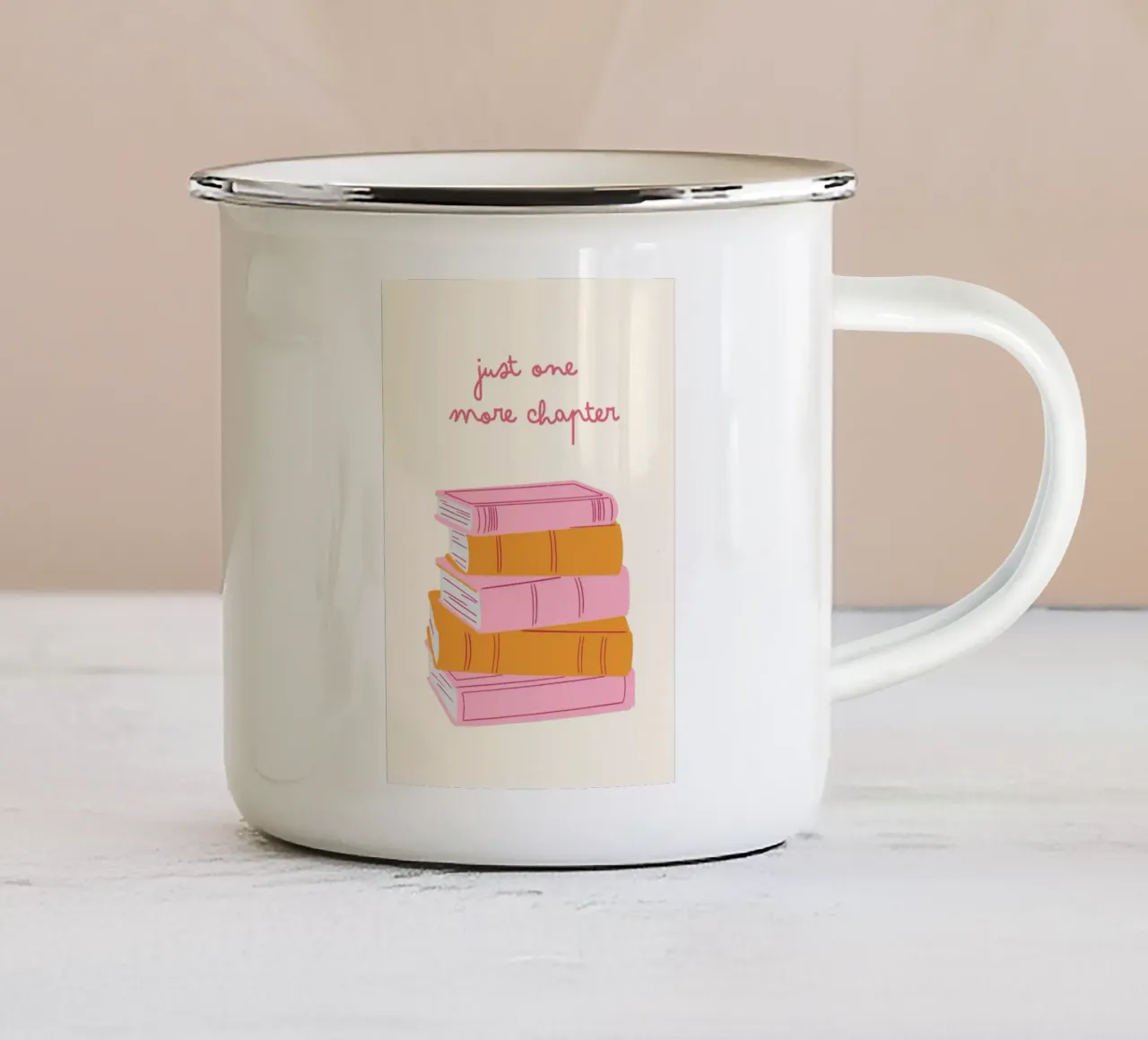 "Pila di libri minimalisti "Solo un capitolo in più tazza in smalto da vintagepod