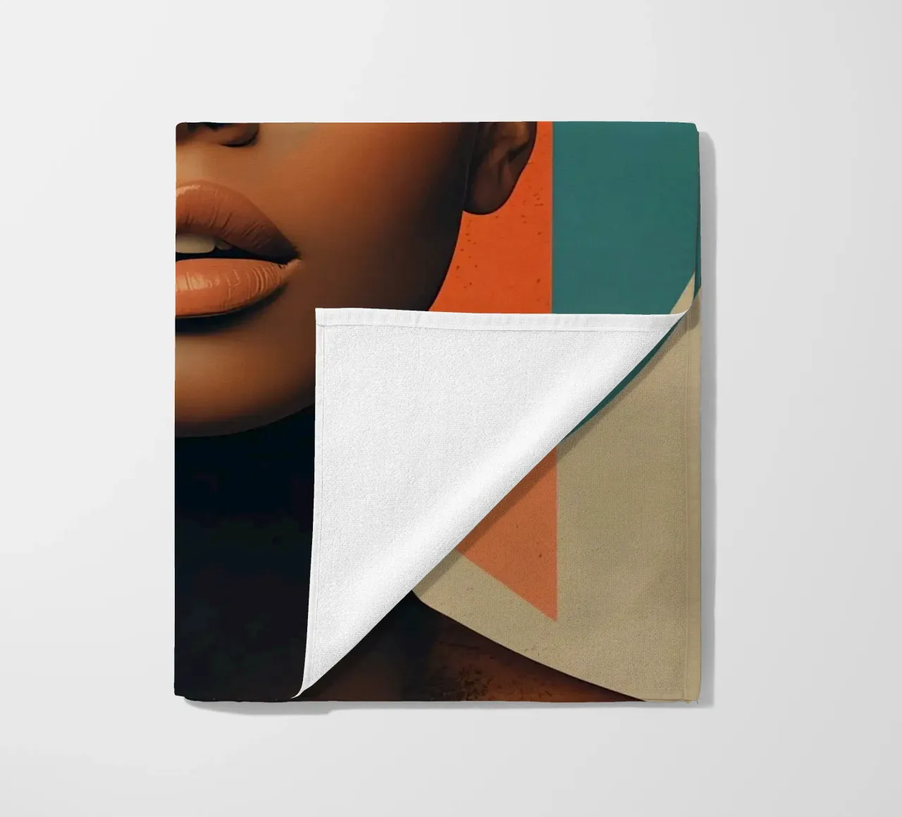 Ritratto astratto di donna con forme geometriche telo mare da DesignDoodle