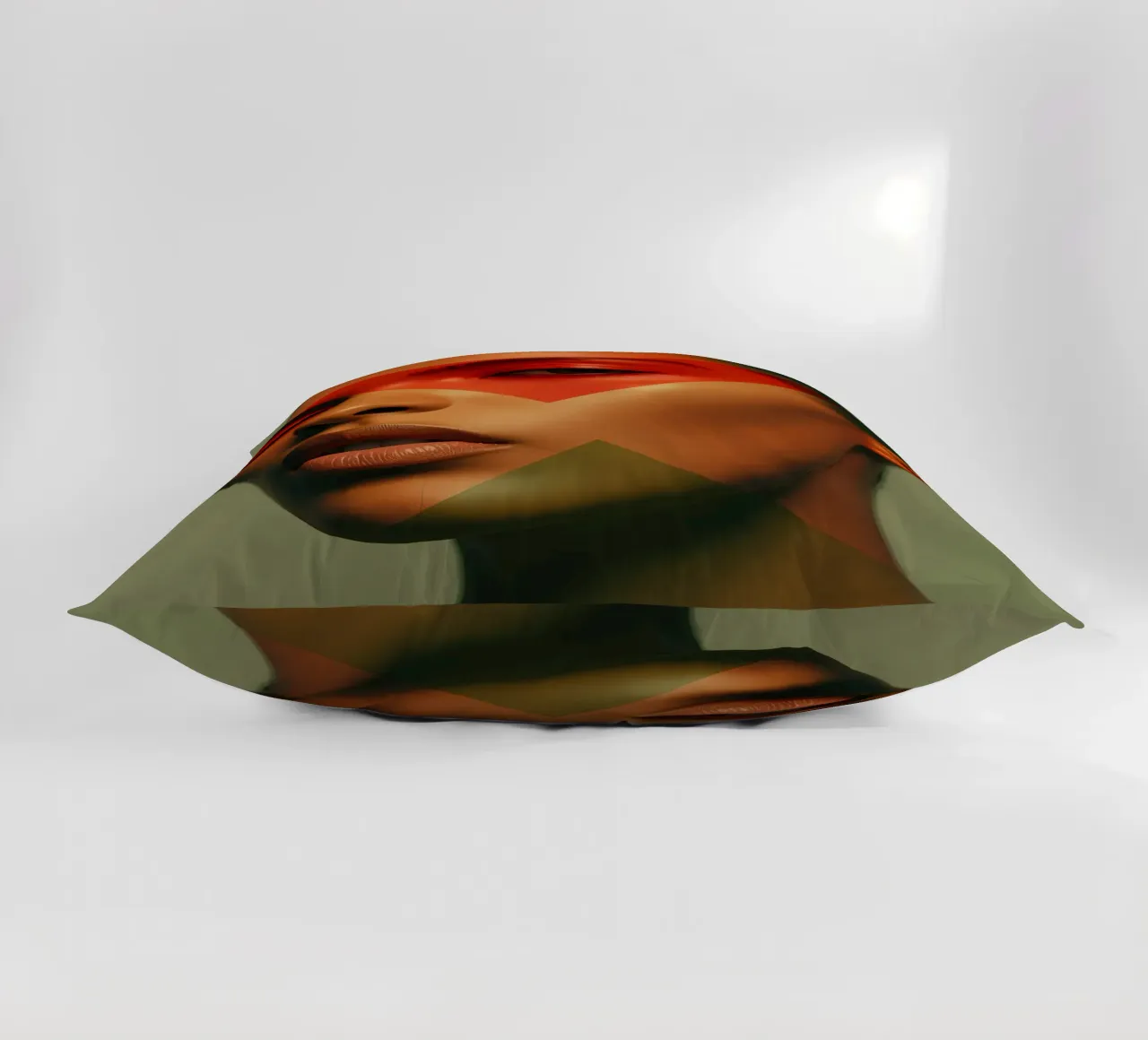 Ritratto di viso di donna calva con sovrapposizione geometrica cuscino da DesignDoodle