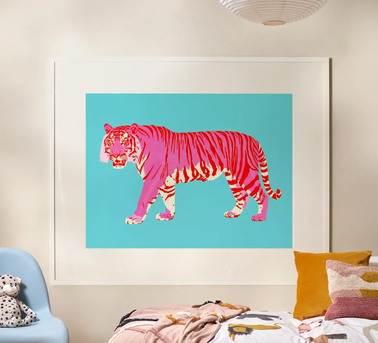 Tigre Rojo Rosa poster con marco de aluminio de Asha Designs