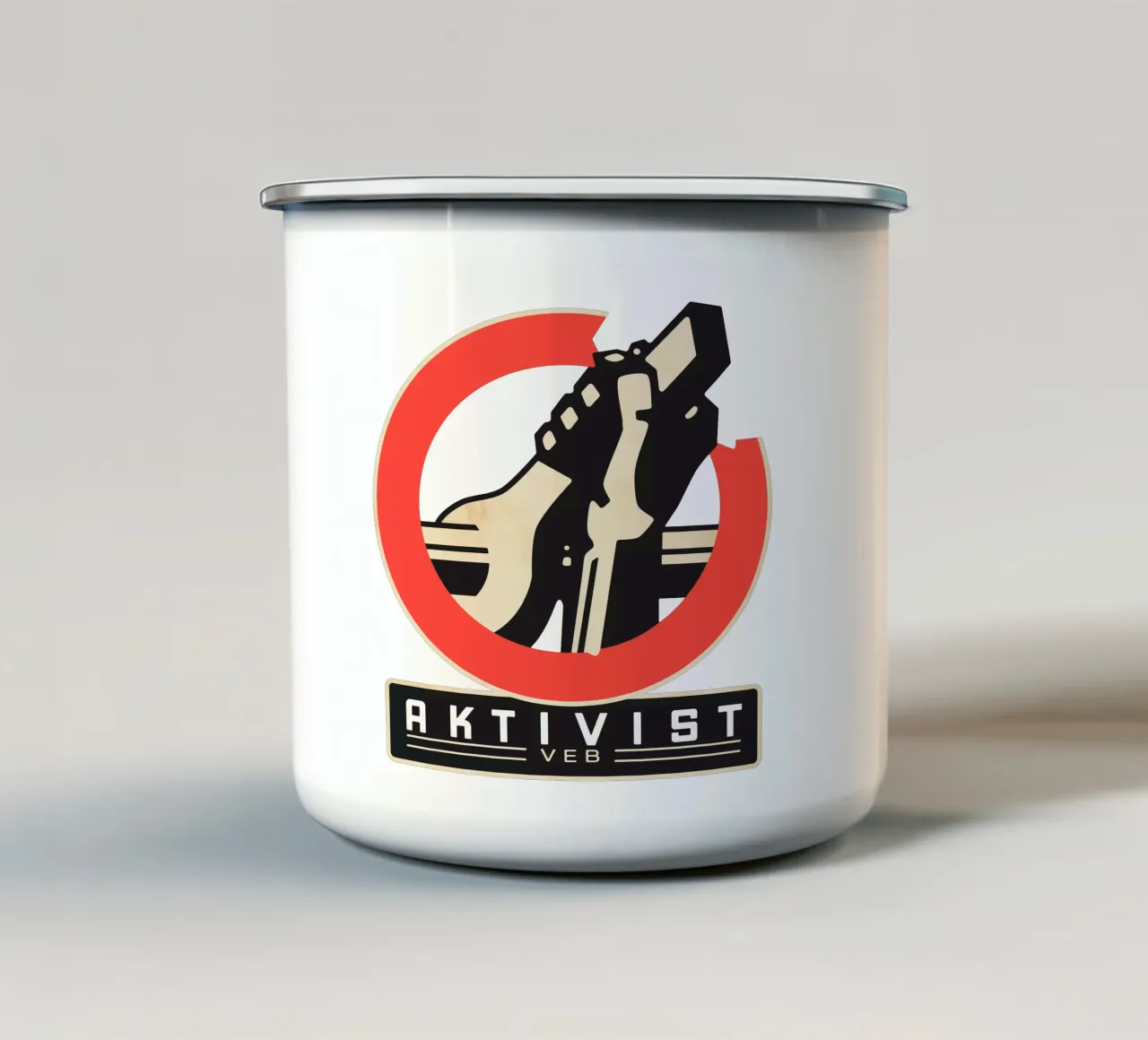 Attivista laburista tazza in smalto da DDR DESIGN