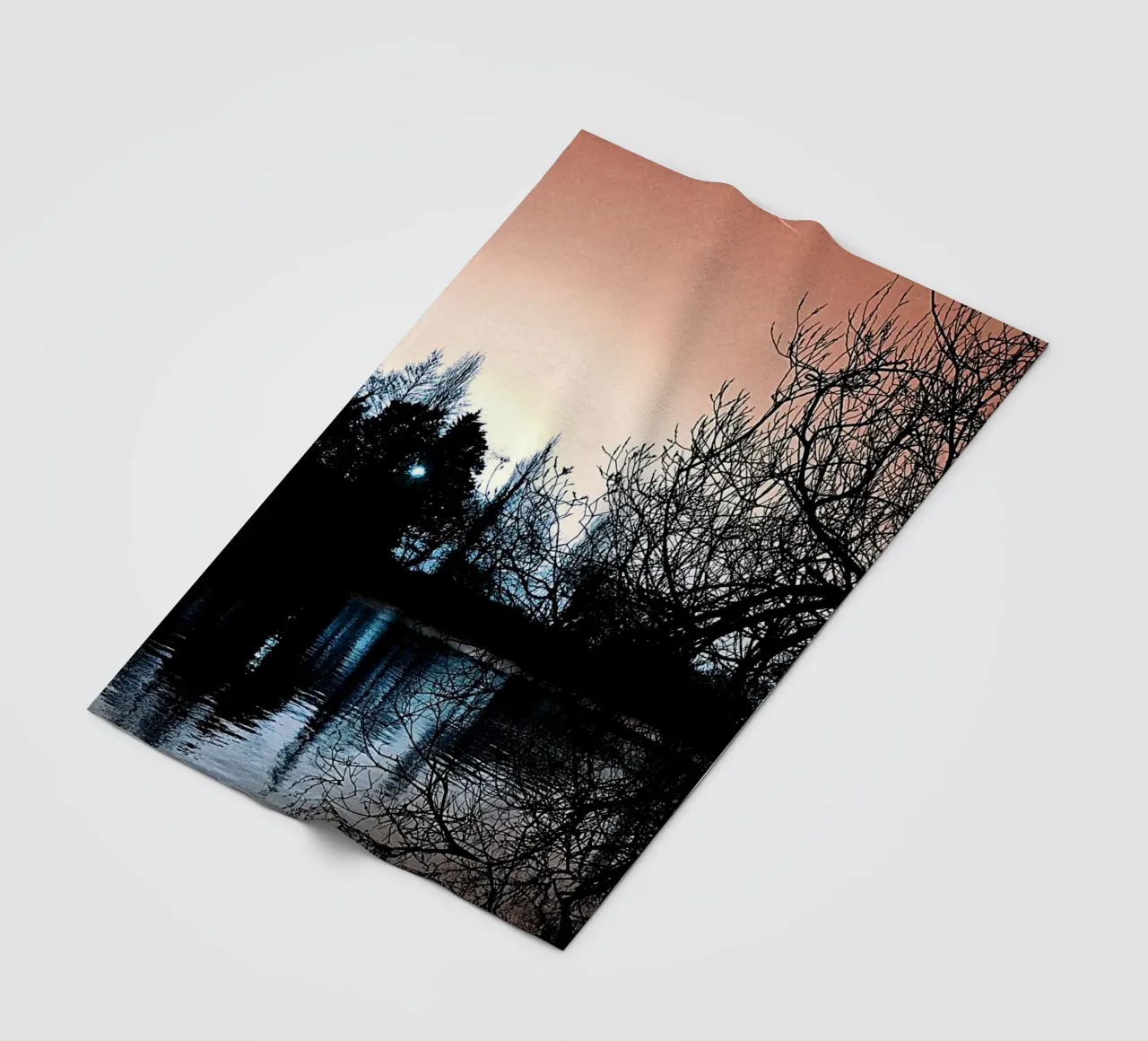 FAA342 L'ULTIMA LUCE. coperta in pile da Thierry vobmann photography