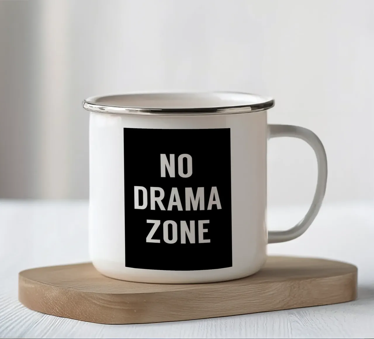 NO DRAMA ZONE tazza in smalto da Type & Tape