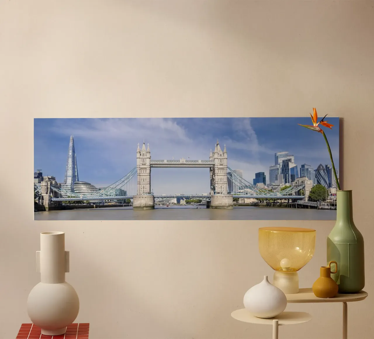 L'unico Tower Bridge in un panorama moderno della città tela con Cornice a cassetta da Melanie Viola