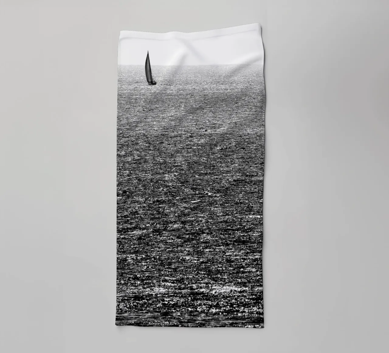 Untitled towel by Tal Paz-Fridman