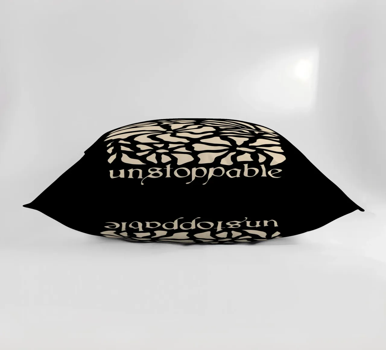 Unstoppable Light version cuscino da TijanaArtStudio88