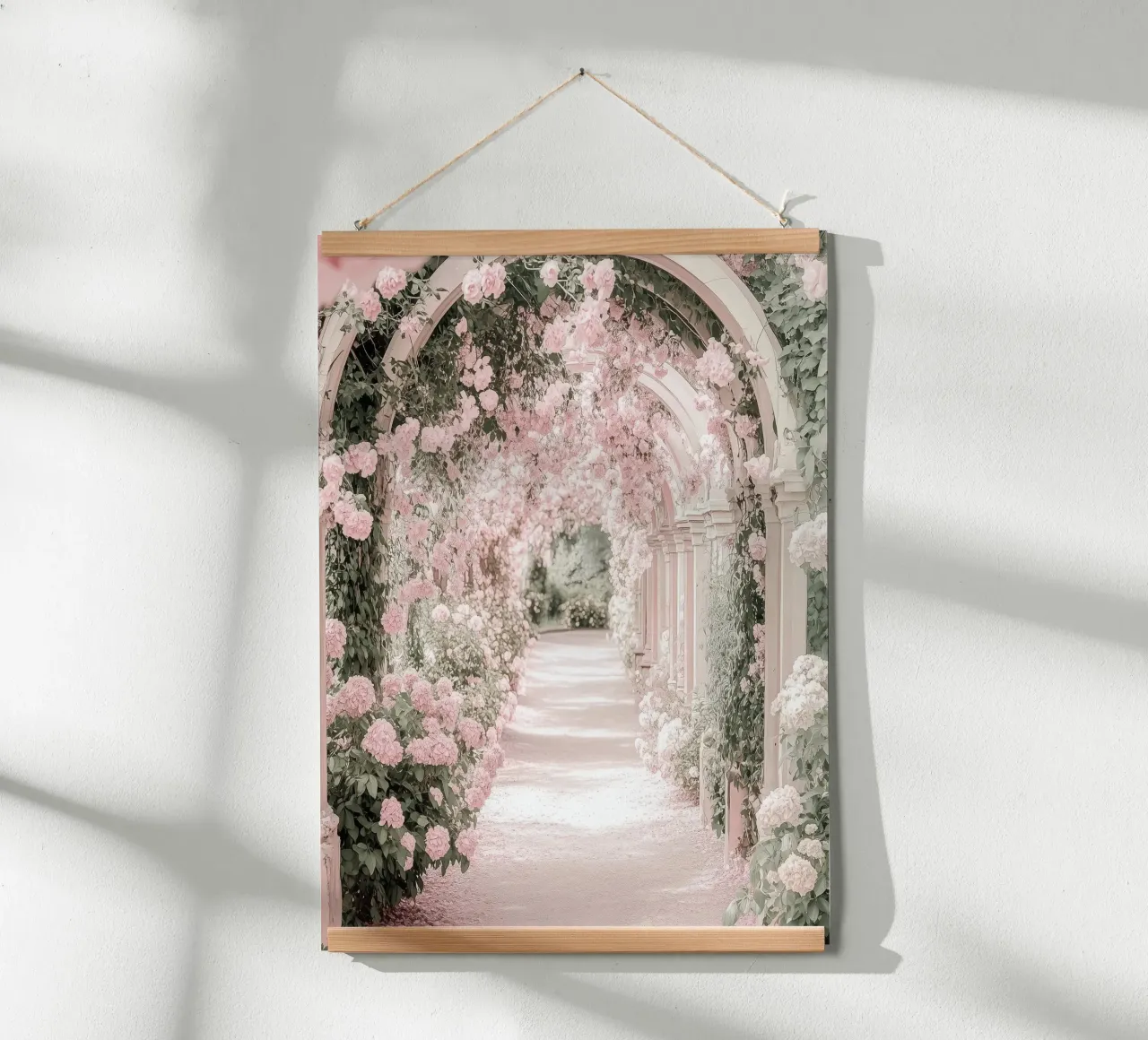 Sussurri in rosa poster da StillVibe Home