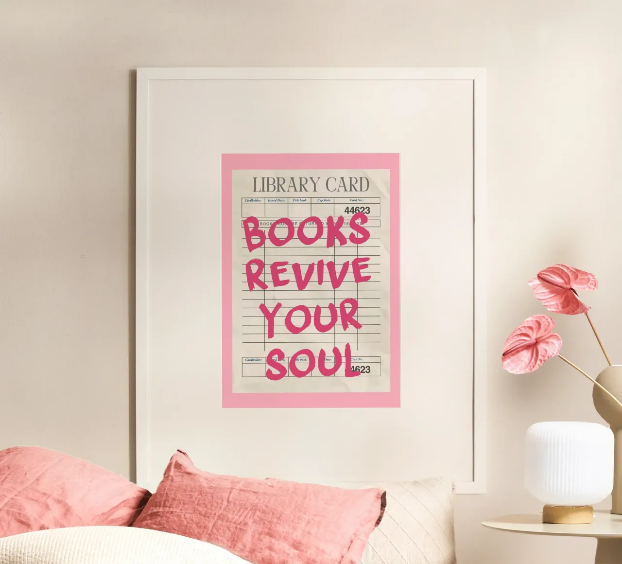 "Poster per la tessera della biblioteca "I libri ravvivano l'anima poster con telaio in legno da vintagepod