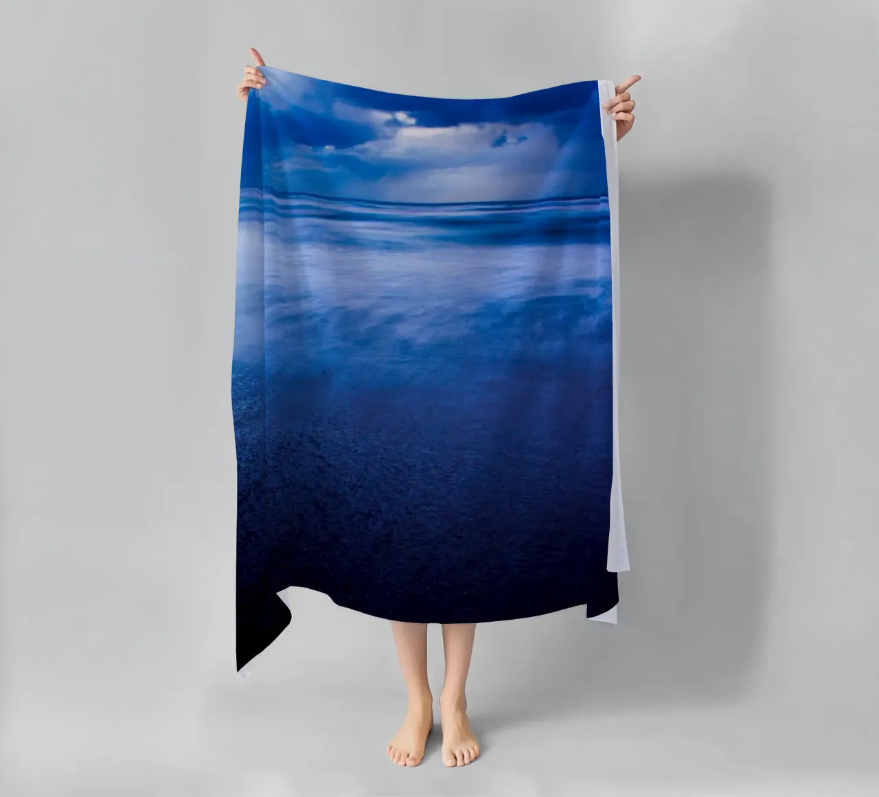 Tempesta invernale sulla spiaggia di Sidni Ali II telo mare da Tal Paz-Fridman