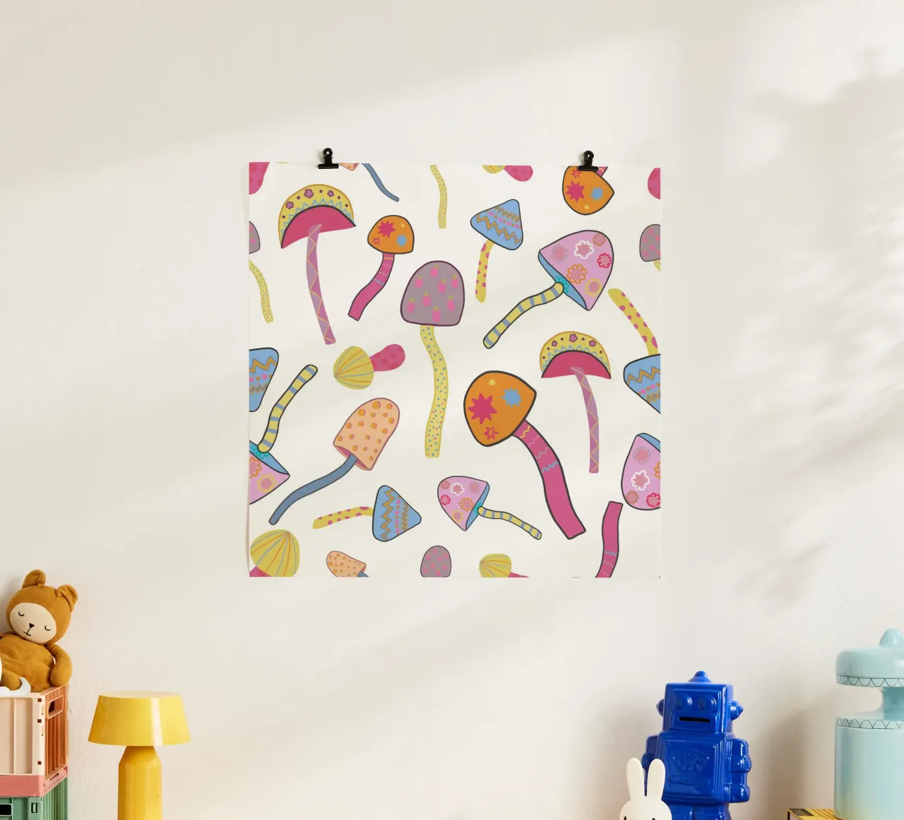 Funghi magici bianchi II poster con telaio in legno da gulsengunel