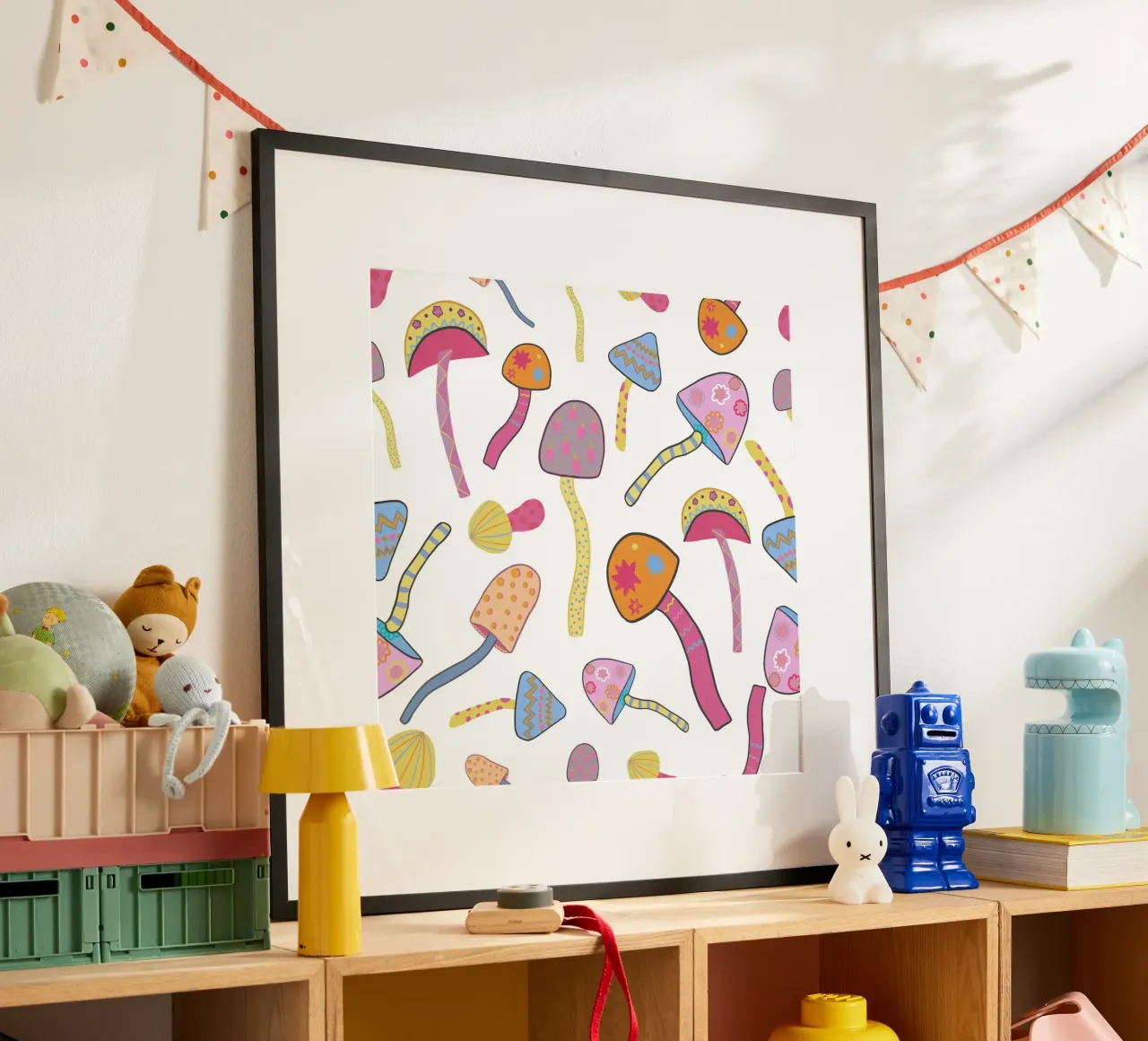 Funghi magici bianchi II poster con telaio in legno da gulsengunel