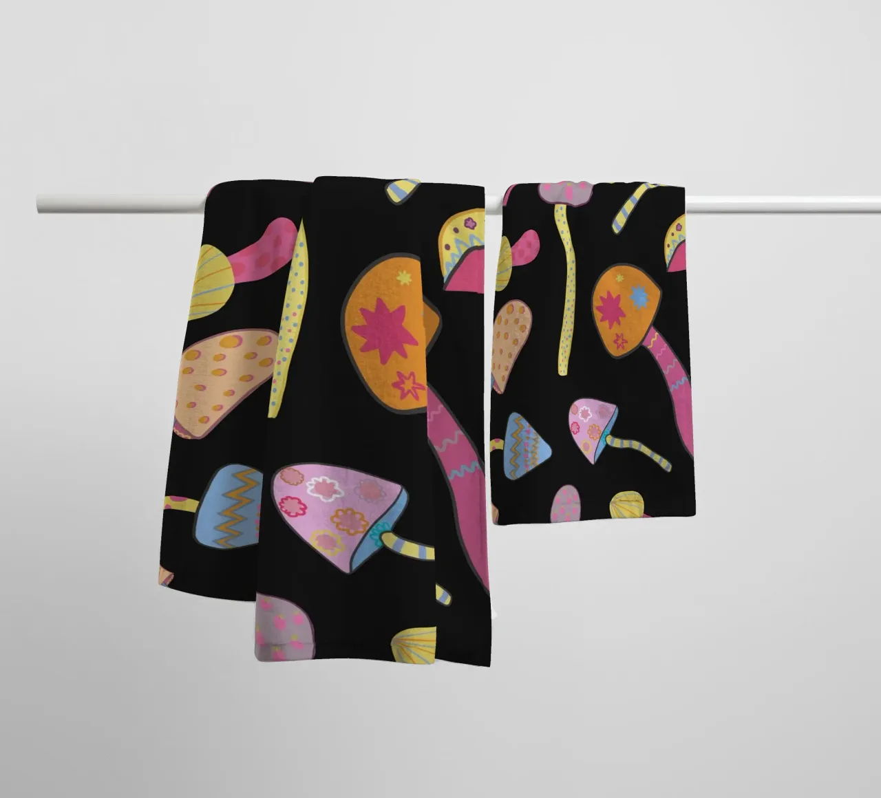 Funghi magici neri II asciugamano da bagno da gulsengunel