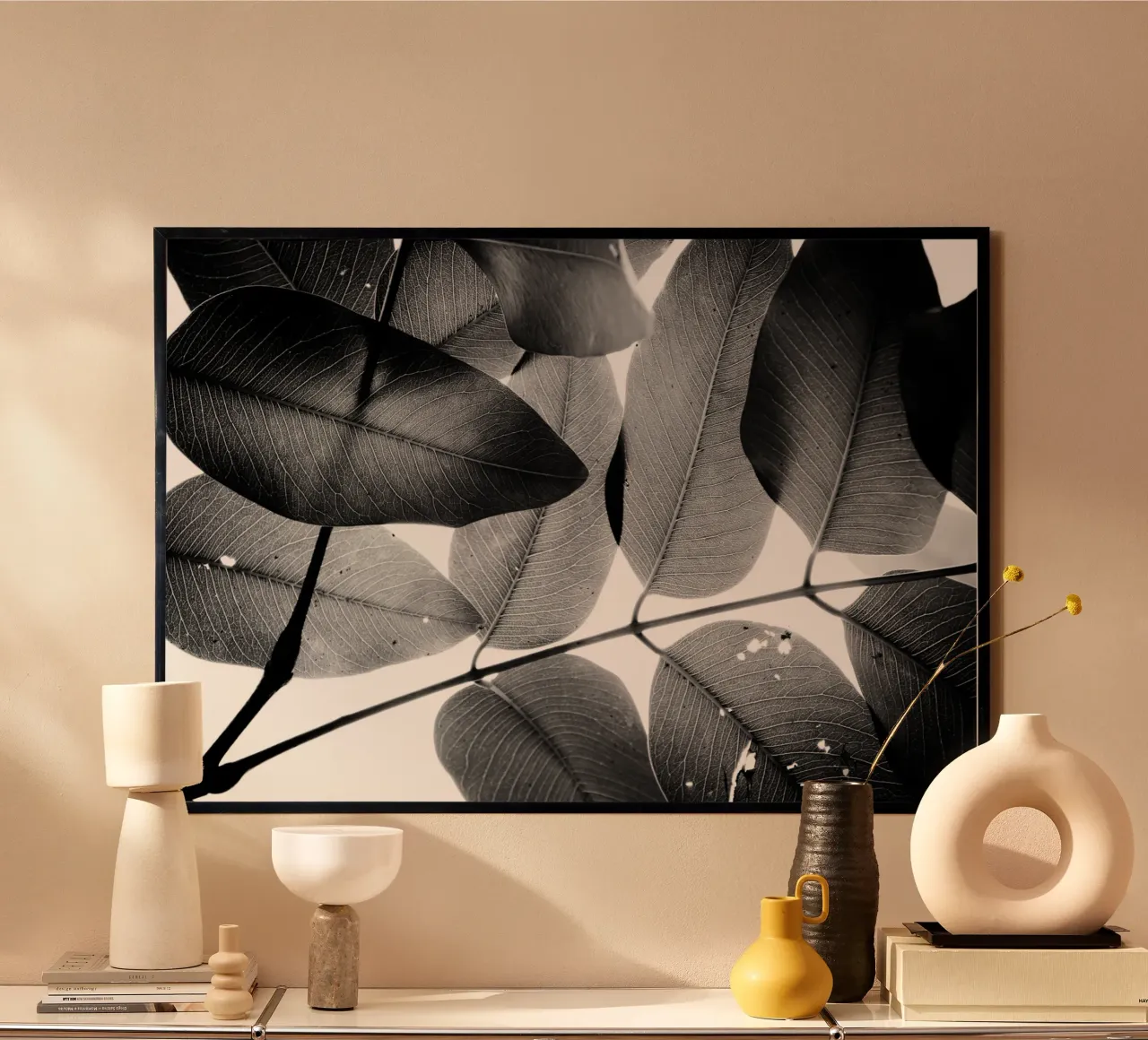 Rami e foglie, 2016, 3 poster con telaio in alluminio da Tal Paz-Fridman