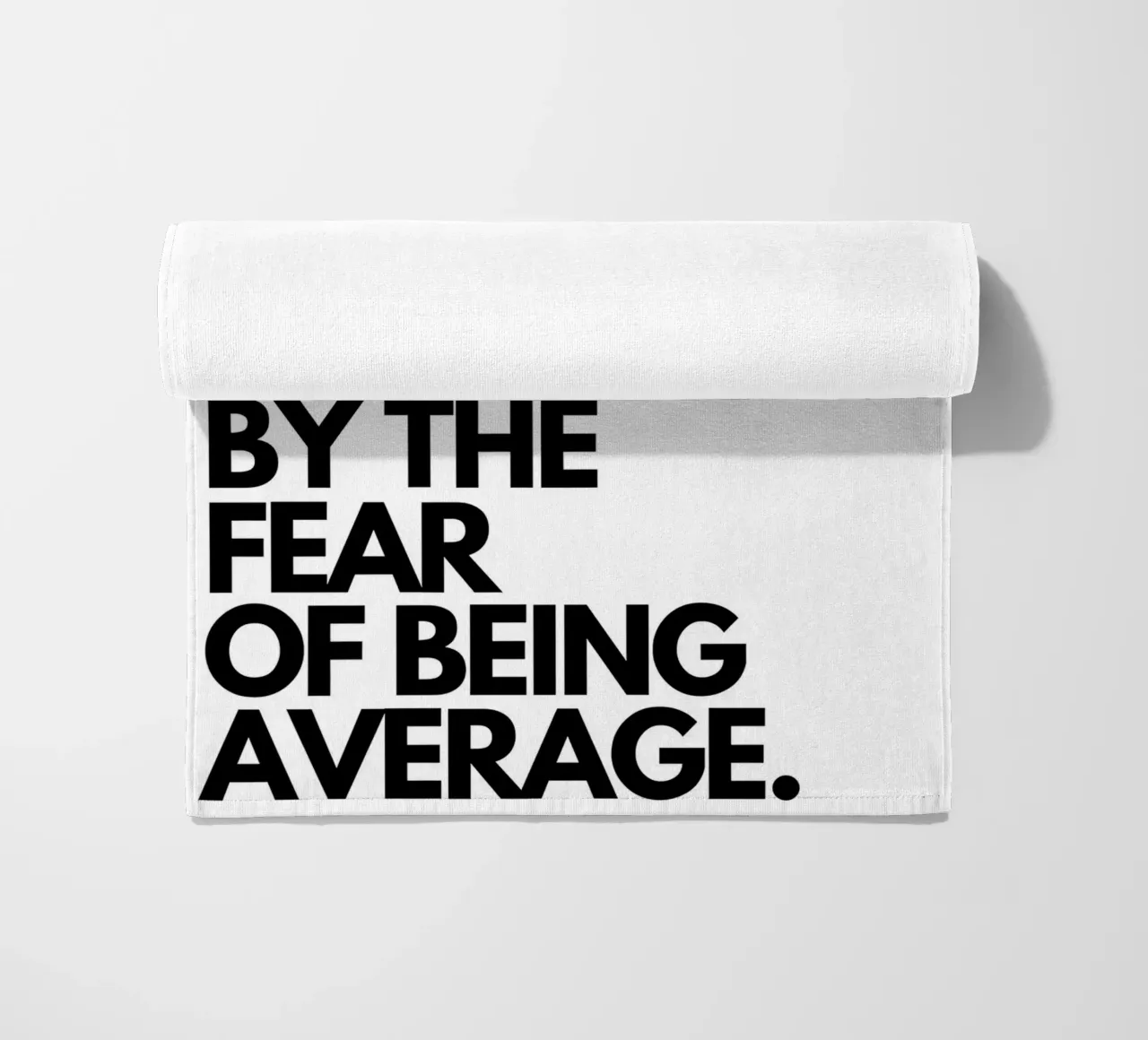 INSPIRED BY THE FEAR OF BEING AVERAGE telo mare da Type & Tape