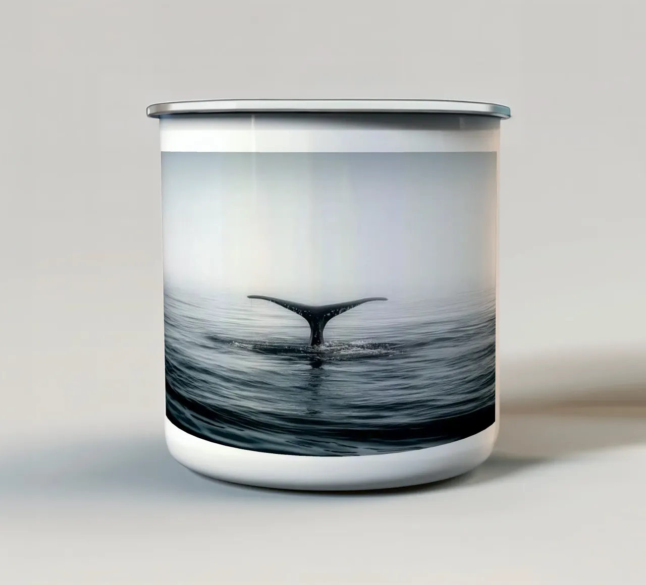 Minimalist Whale Tail – Ocean Photography-Inspired Print tazza in smalto da Vela Luna