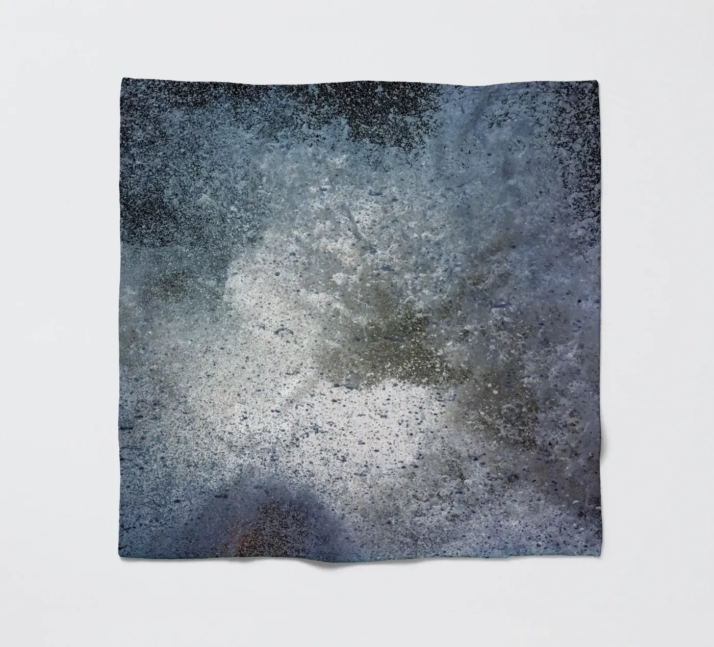 Implosion II Fleecedecke von Tal Paz-Fridman