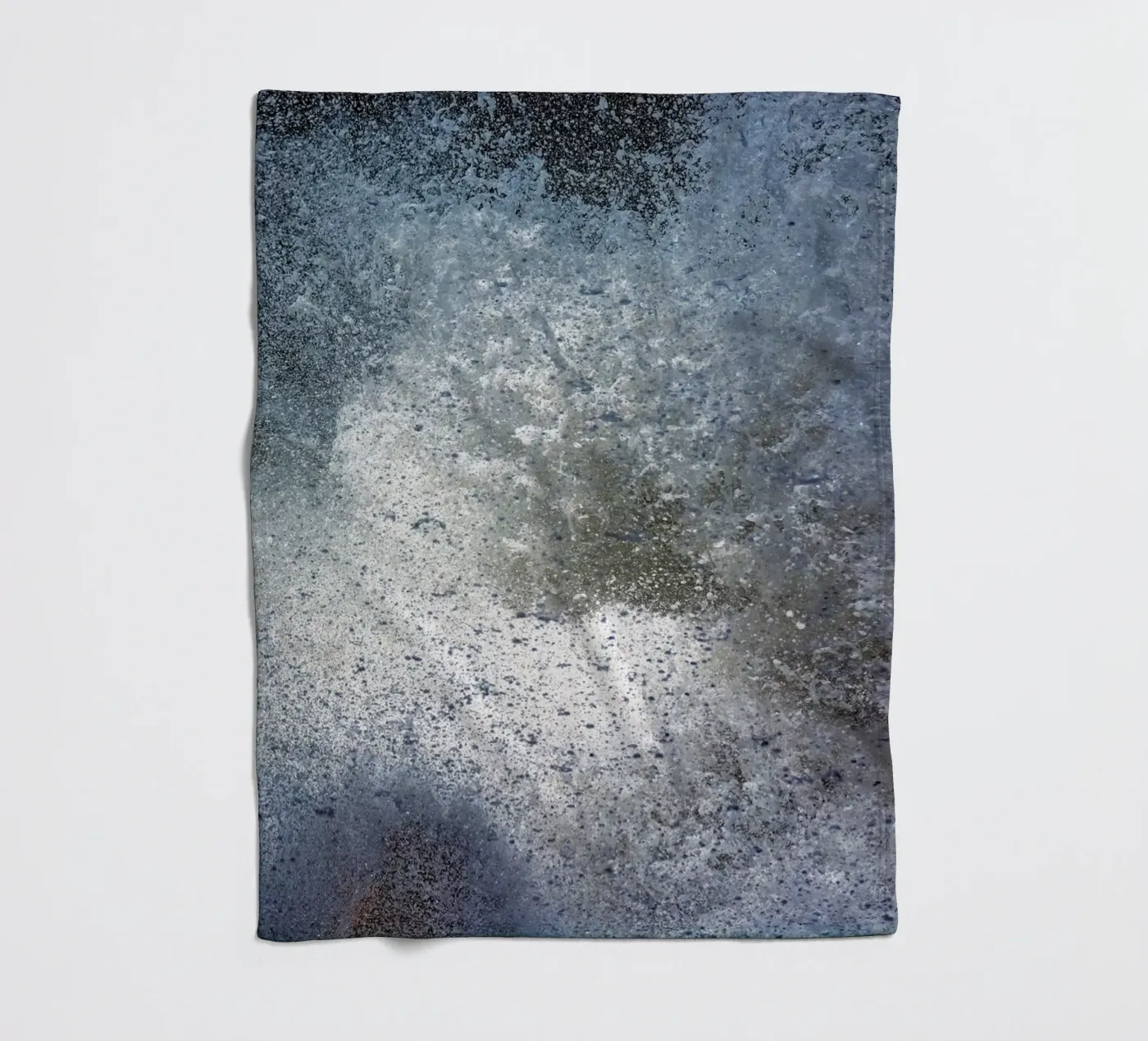 Implosion II Fleecedecke von Tal Paz-Fridman