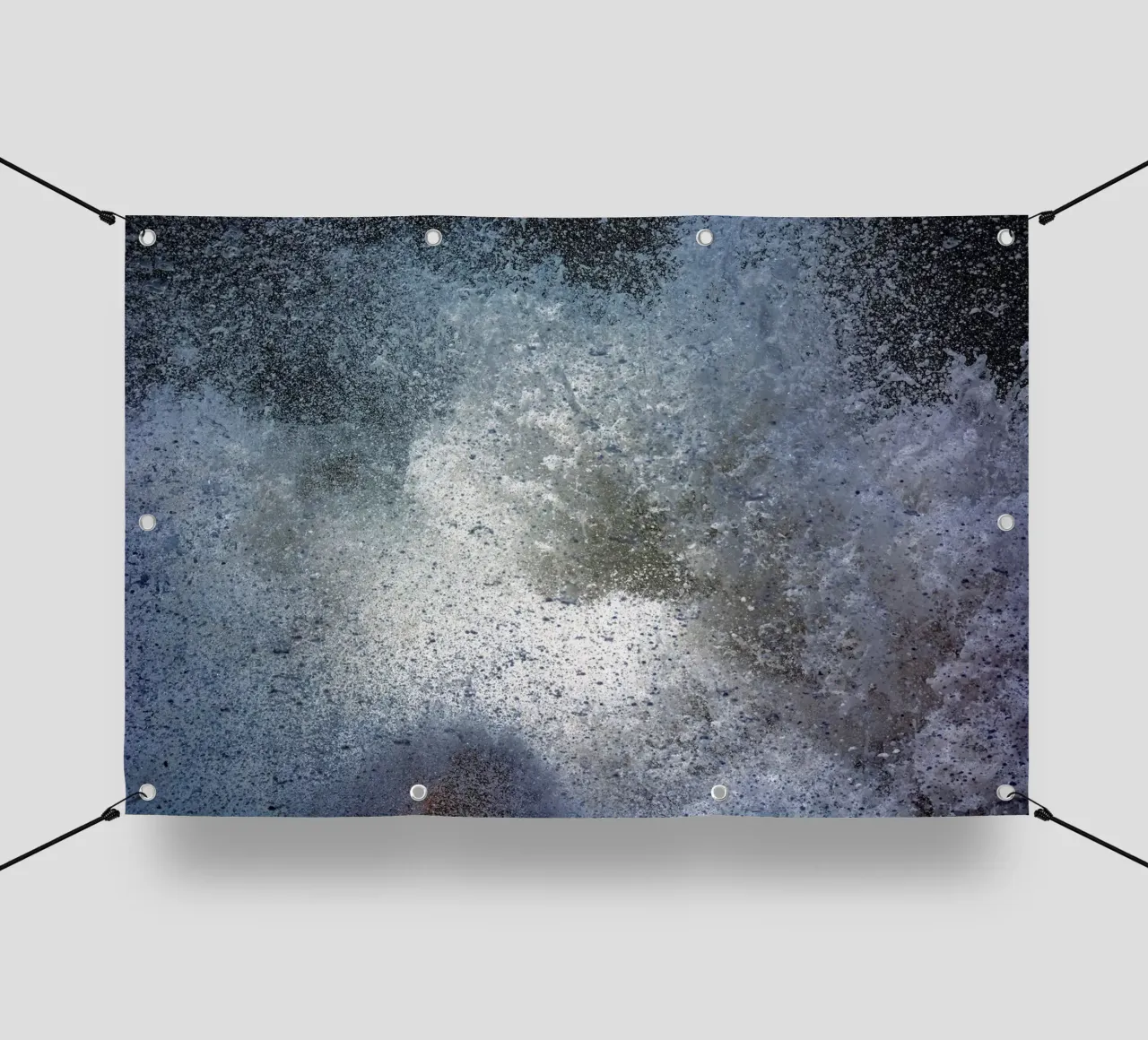 Implosione II telo in pvc da Tal Paz-Fridman