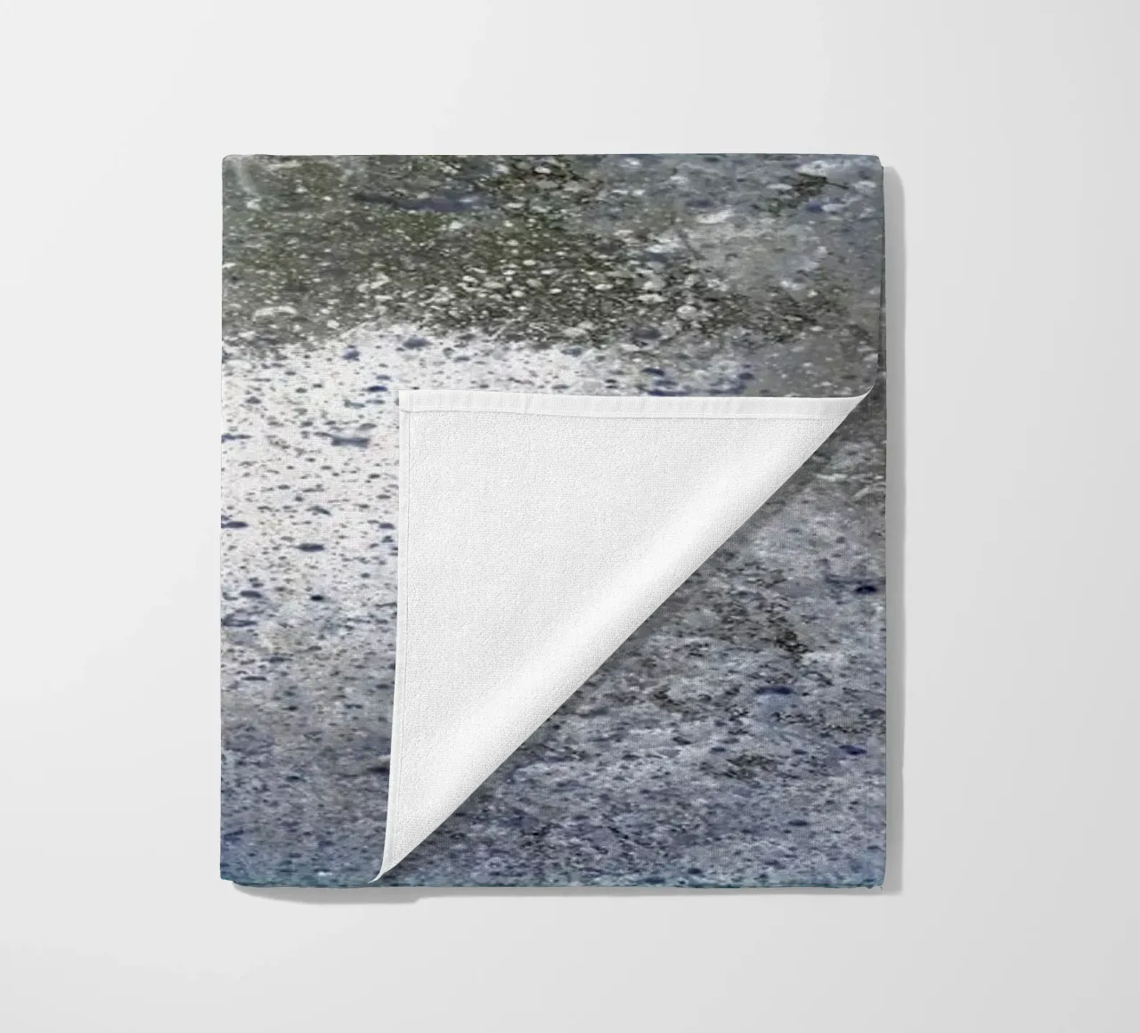 Implosione II telo mare da Tal Paz-Fridman