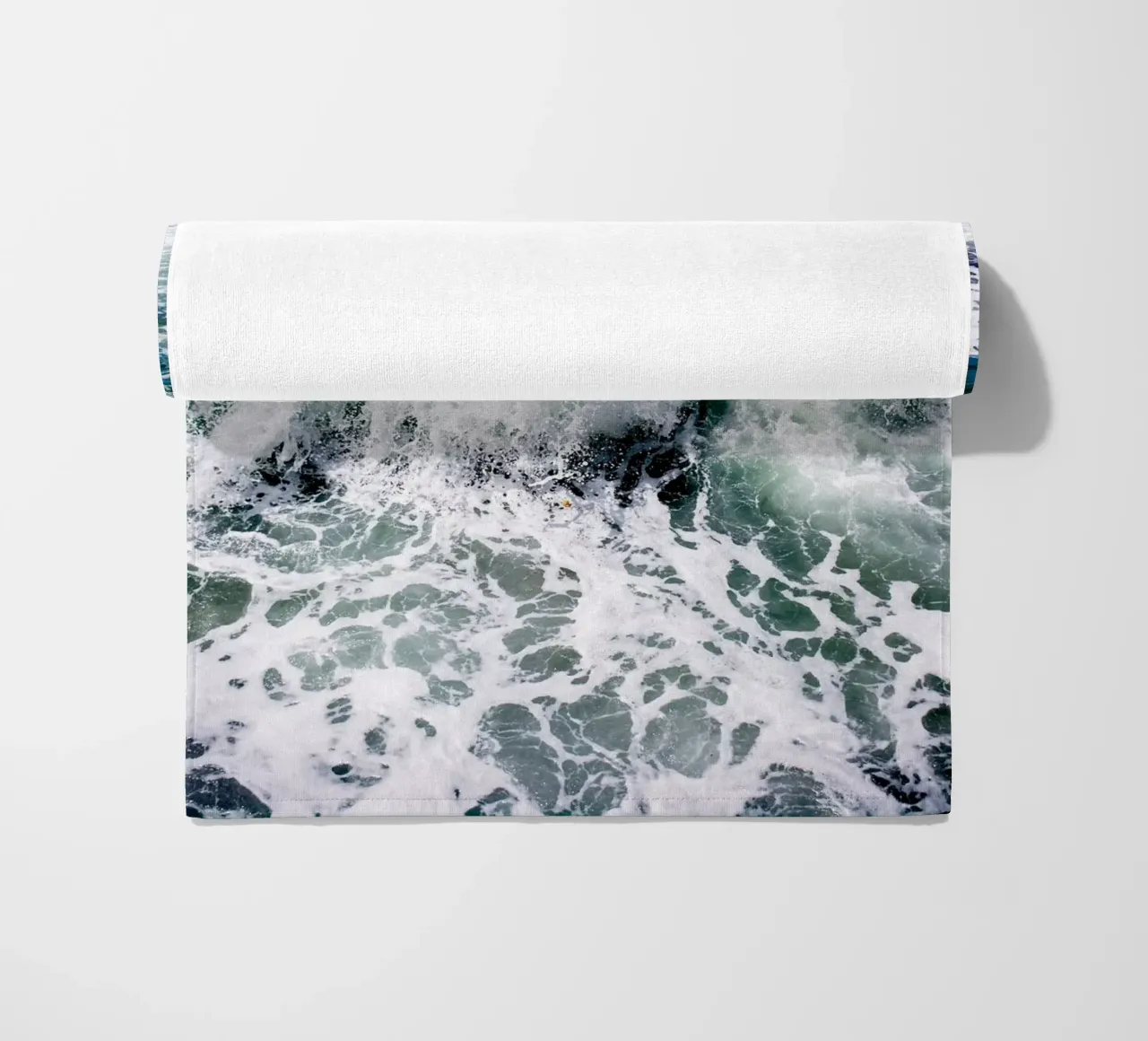 Spruzzata di bianco telo mare da Tal Paz-Fridman