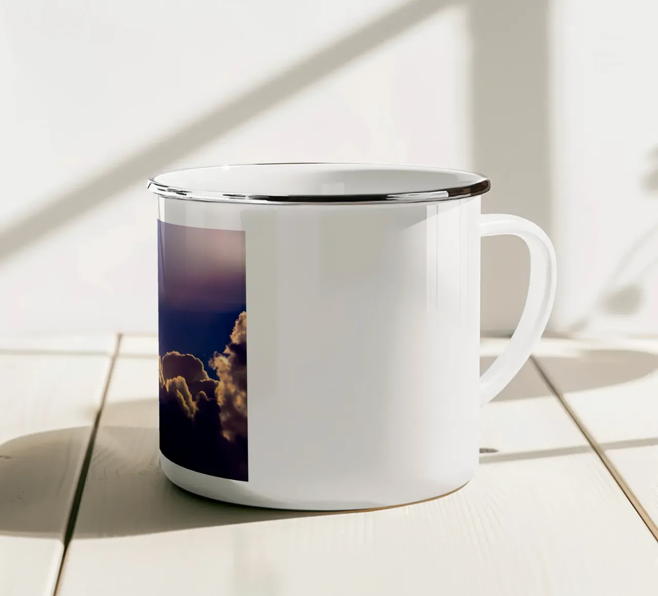 Il mattino si è rotto tazza in smalto da Tal Paz-Fridman