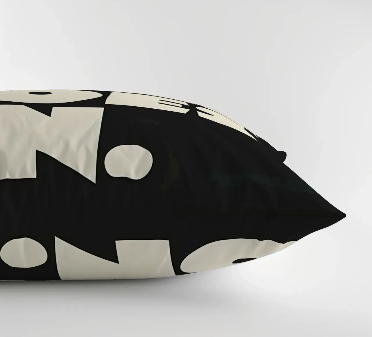 "THE BEAT GOES ON." cuscino da Type & Tape