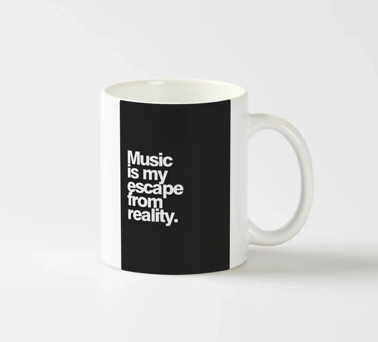 "Music my escape from reality." tazza in ceramica da Type & Tape
