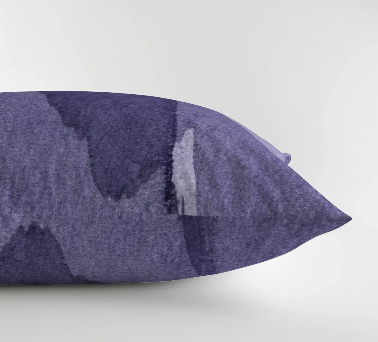 transparent violet cuscino da IRIS LEHNHARDT FINE ART