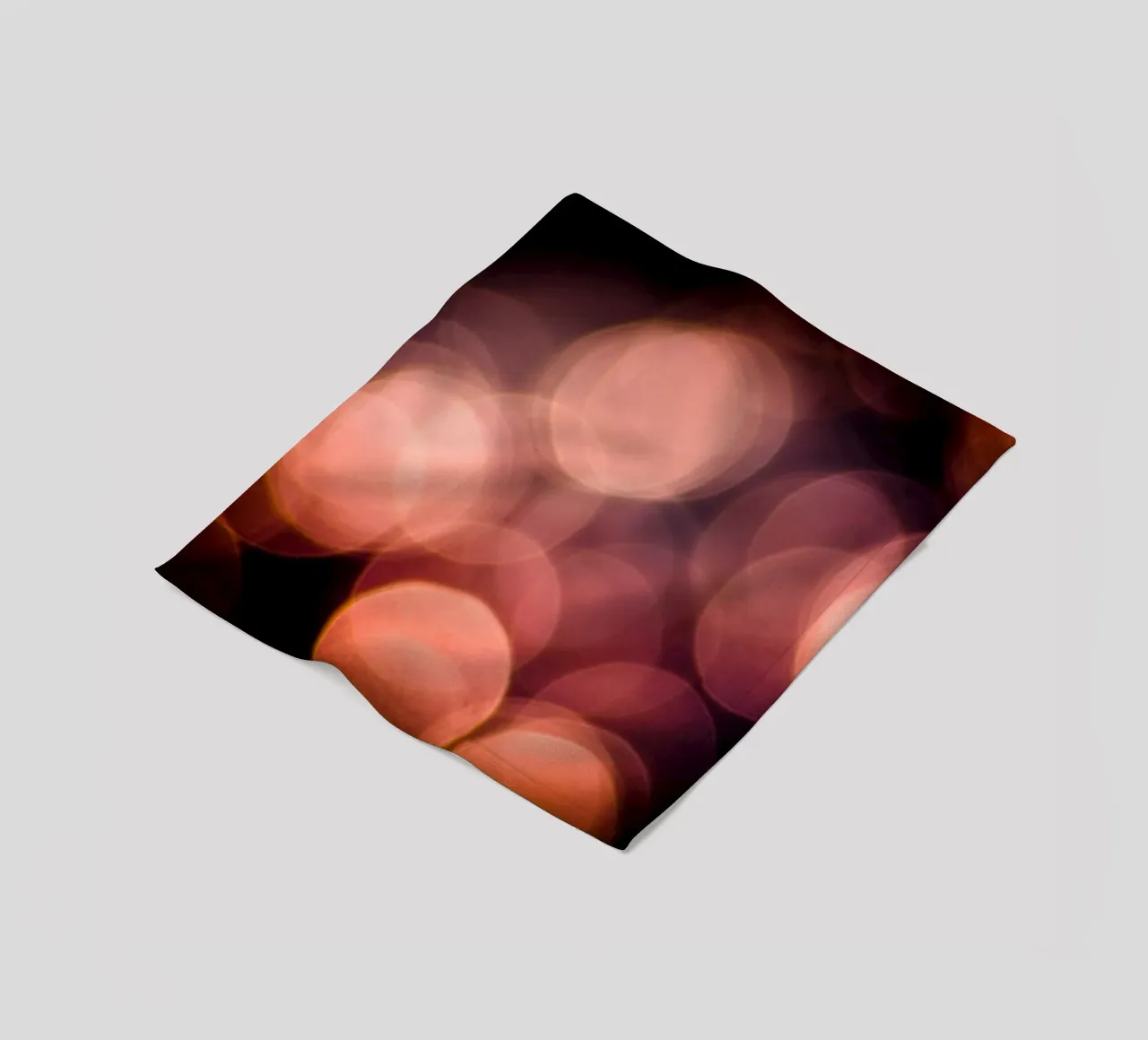 Luce sull'acqua II coperta in pile da Tal Paz-Fridman