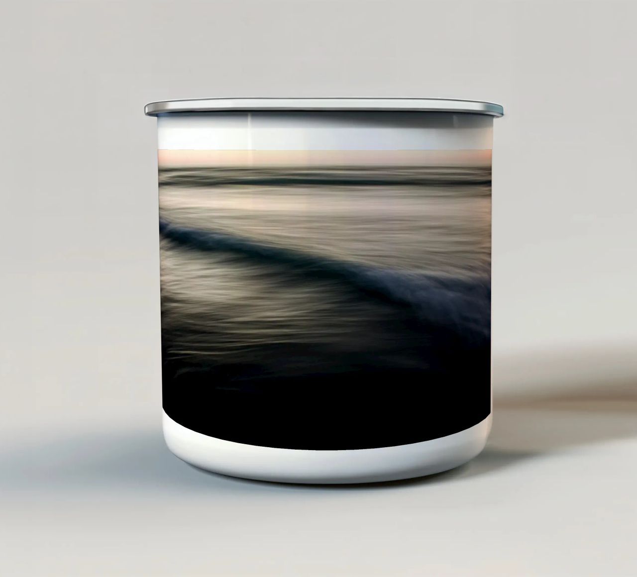 L'unicità delle onde I tazza in smalto da Tal Paz-Fridman