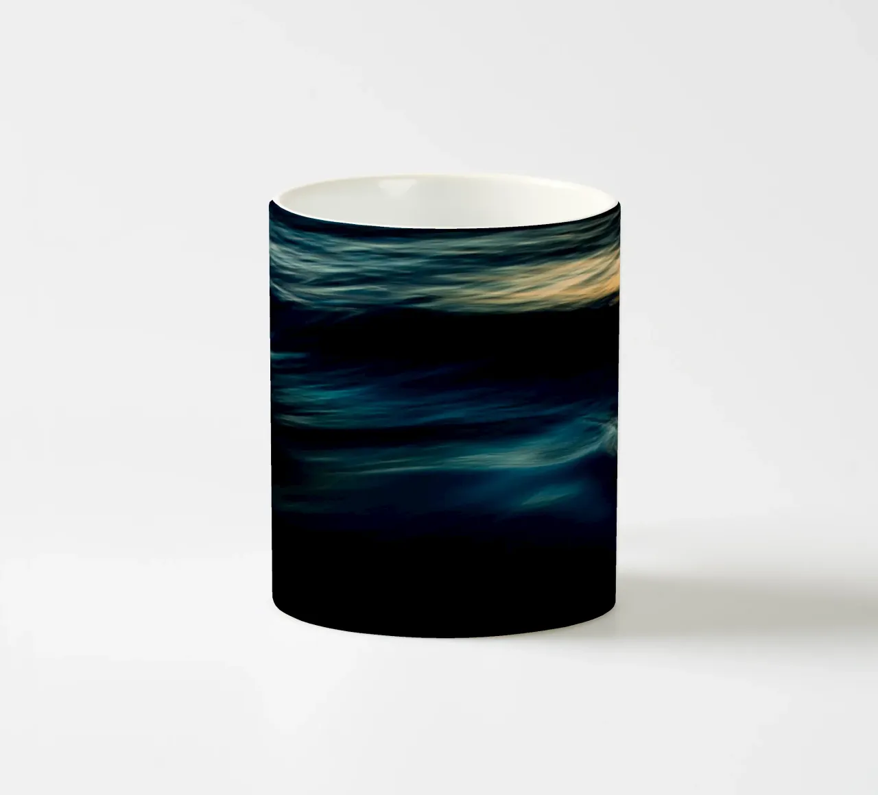 L'unicità delle onde IV tazza in ceramica da Tal Paz-Fridman