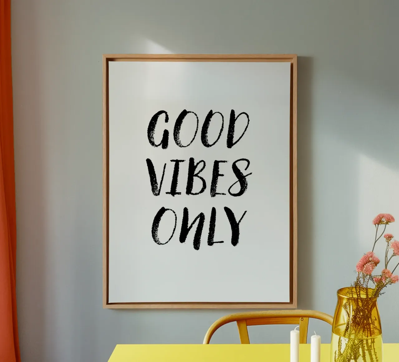 Good Vibes Only 1 canvas met Baklijst van The Type Club Tokyo