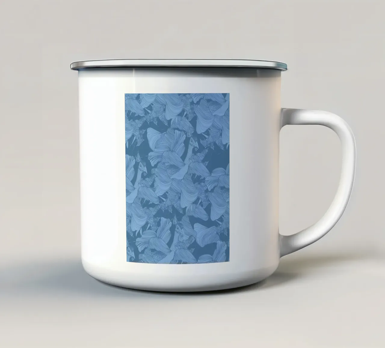pavone blu tazza in smalto da Giulio Iurissevich