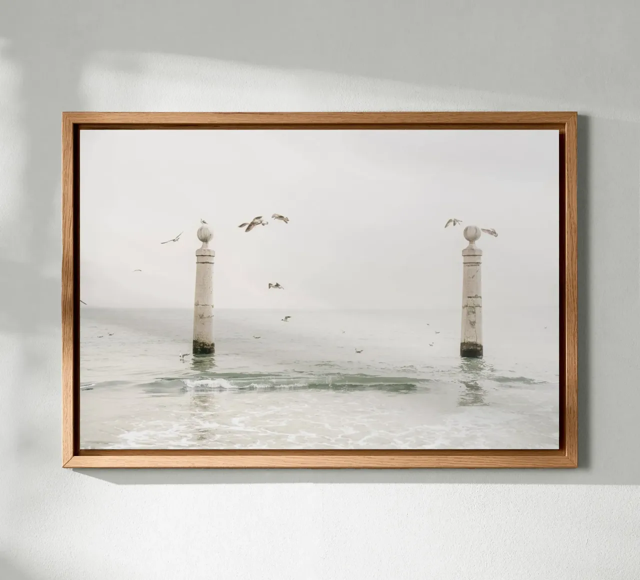 Lisbon Portugal minimalist coastal ocean photo tela con Cornice a cassetta da patiphotography