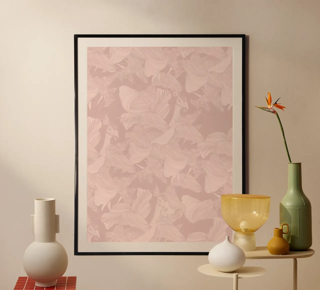 pavoni pink poster con telaio in legno da Giulio Iurissevich