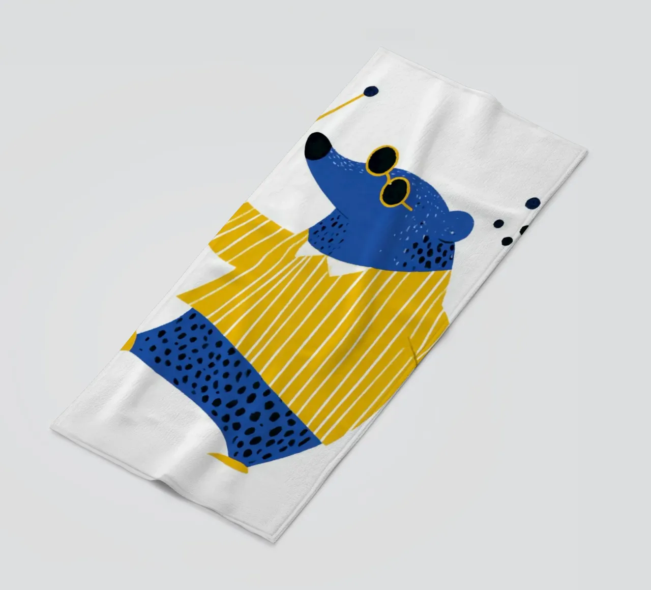 Talpa cieca con maglione giallo a righe Vivaio scandinavo telo mare da Modern Muse