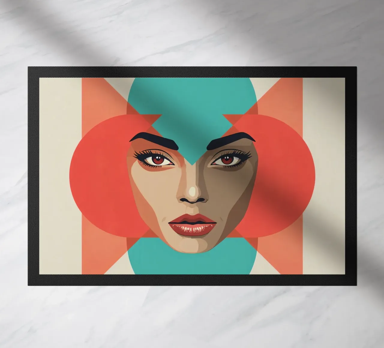 Volto di donna con sovrapposizioni geometriche forme astratte zerbino da DesignDoodle